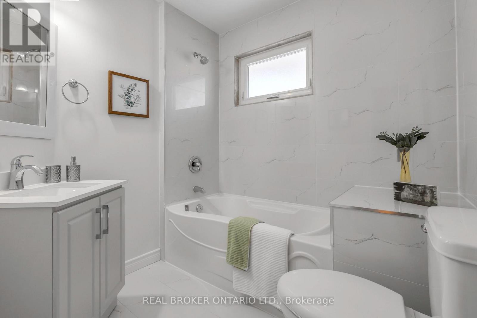 3465 Orion Crescent, Mississauga, Ontario  L5C 2H7 - Photo 40 - W12148840