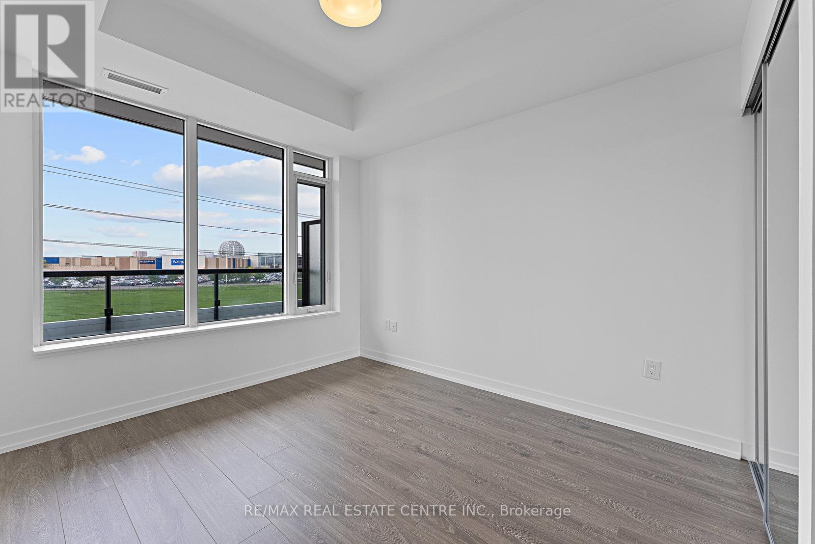 501 - 2485 Eglinton Avenue W, Mississauga, Ontario  L5M 2V8 - Photo 16 - W12194111