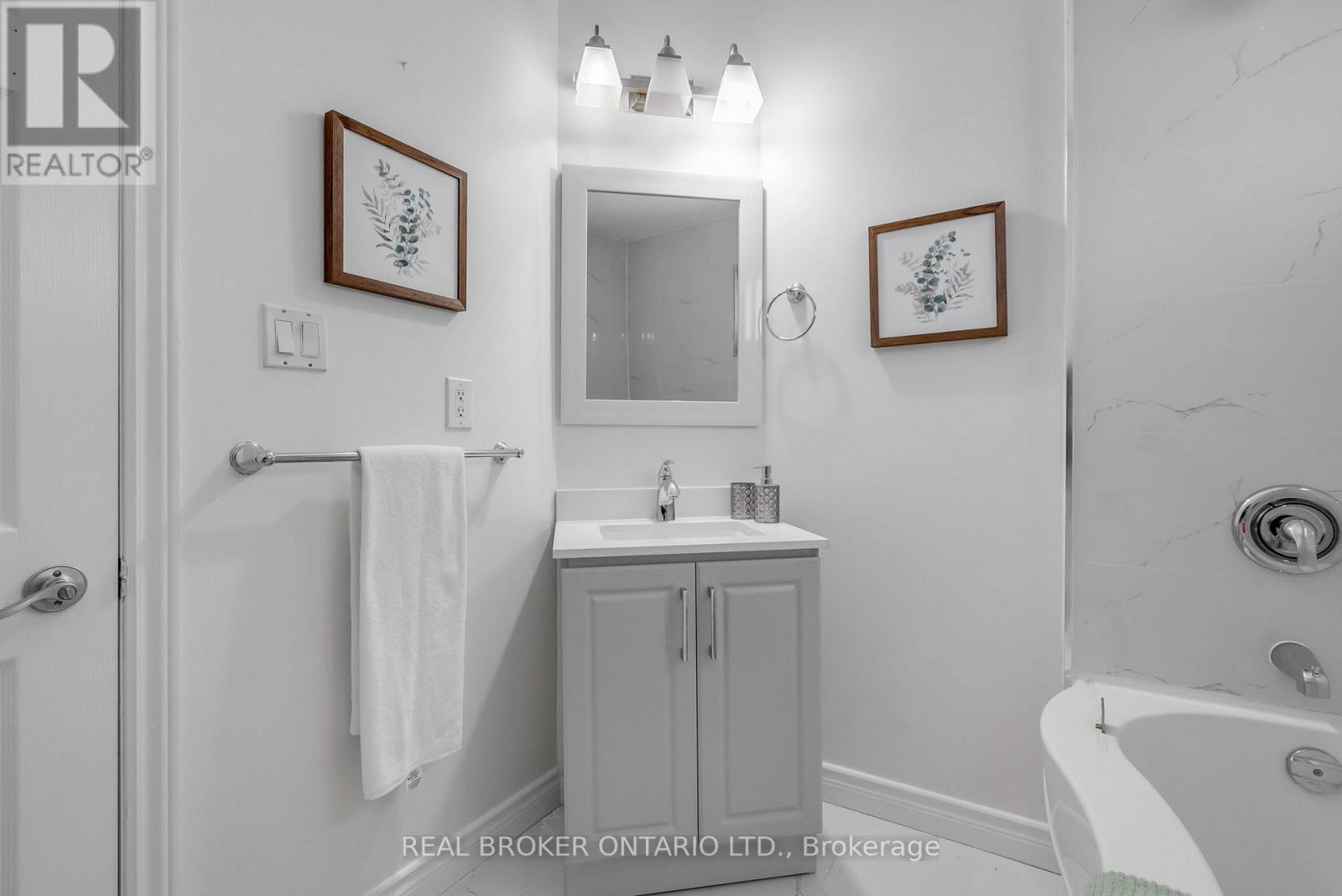 3465 Orion Crescent, Mississauga, Ontario  L5C 2H7 - Photo 38 - W12148840