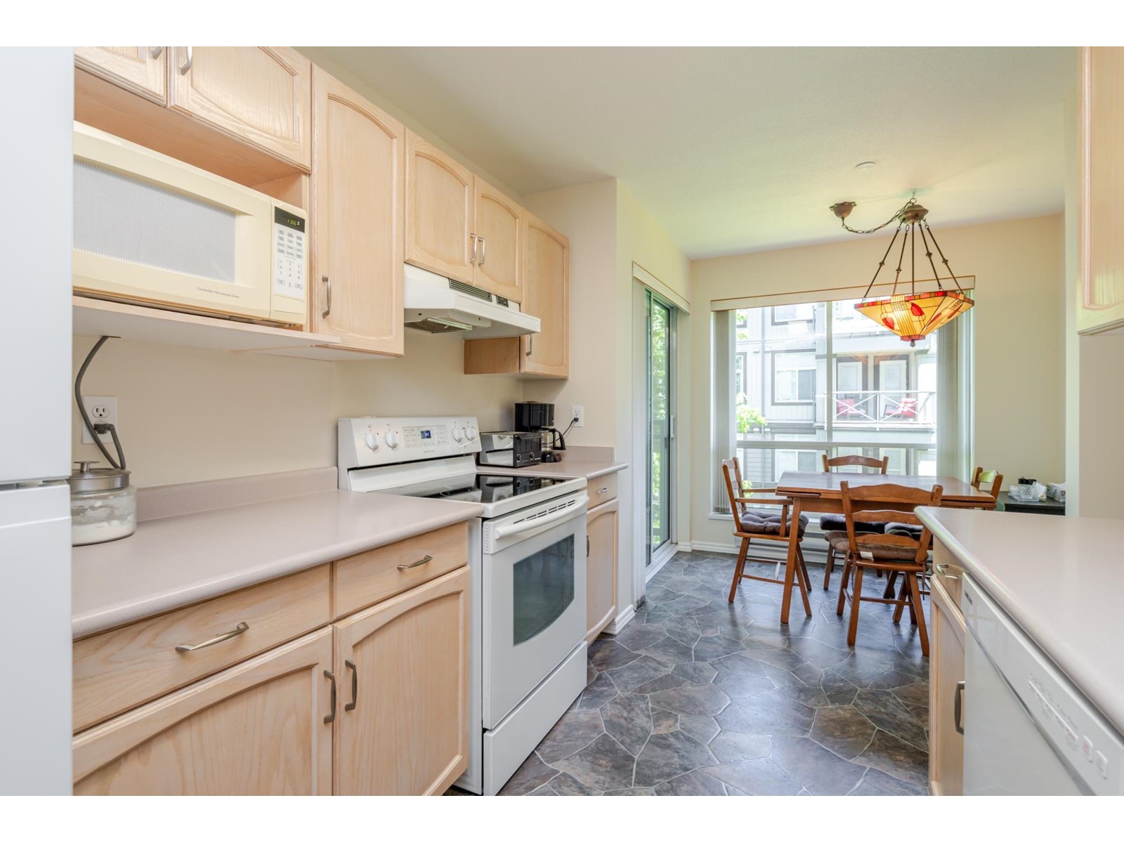 314 33280 E Bourquin Crescent, Abbotsford, British Columbia  V2S 7K2 - Photo 13 - R3010930