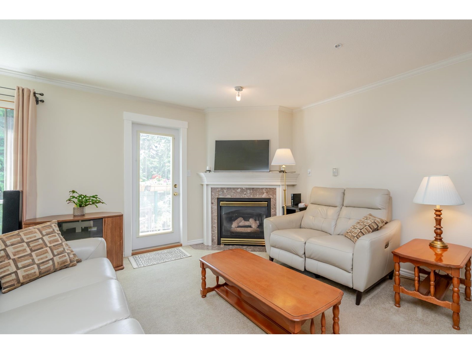 314 33280 E Bourquin Crescent, Abbotsford, British Columbia  V2S 7K2 - Photo 5 - R3010930