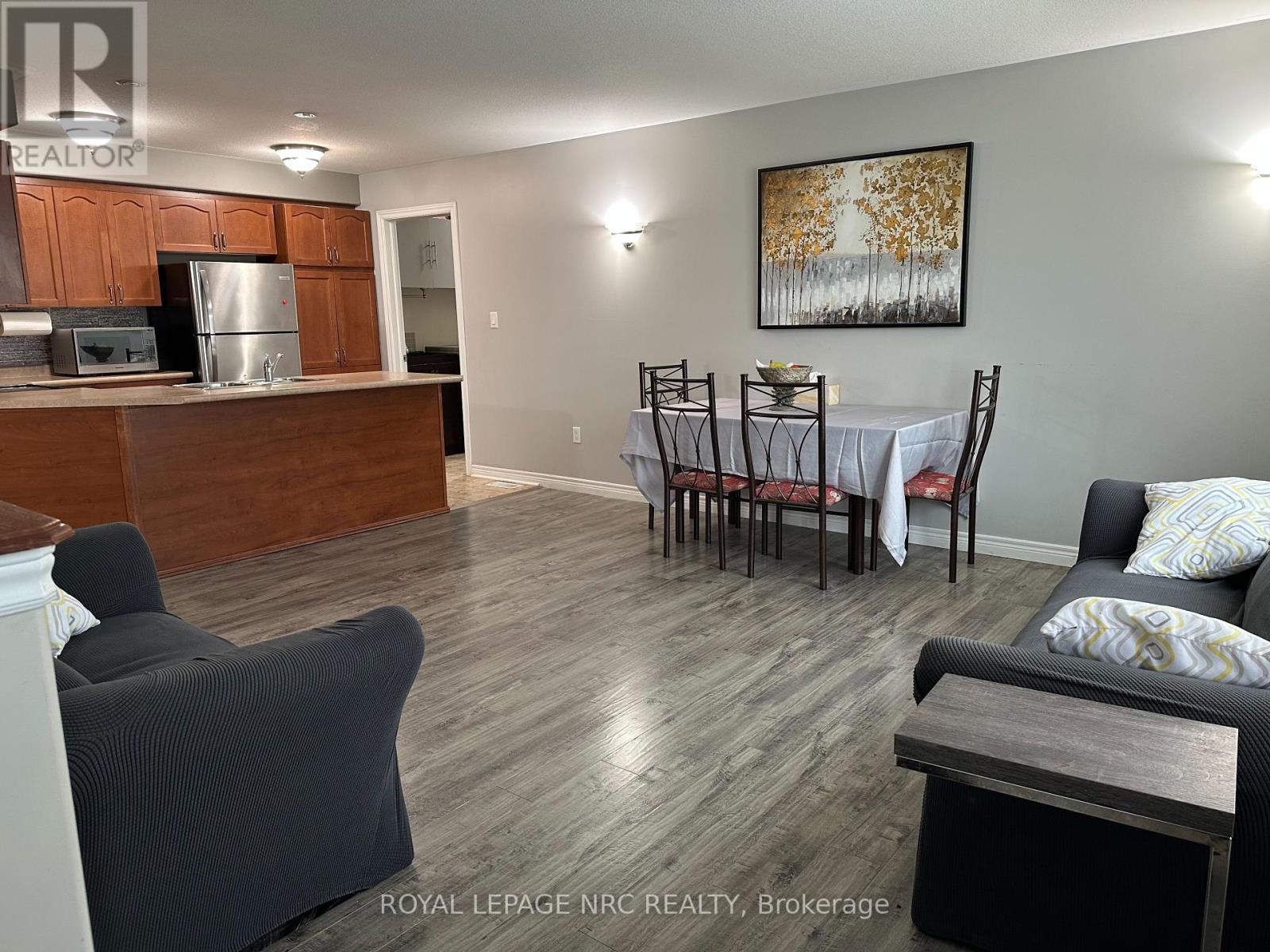 53 Permilla Street, St. Catharines, Ontario  L2S 2G4 - Photo 10 - X12100178