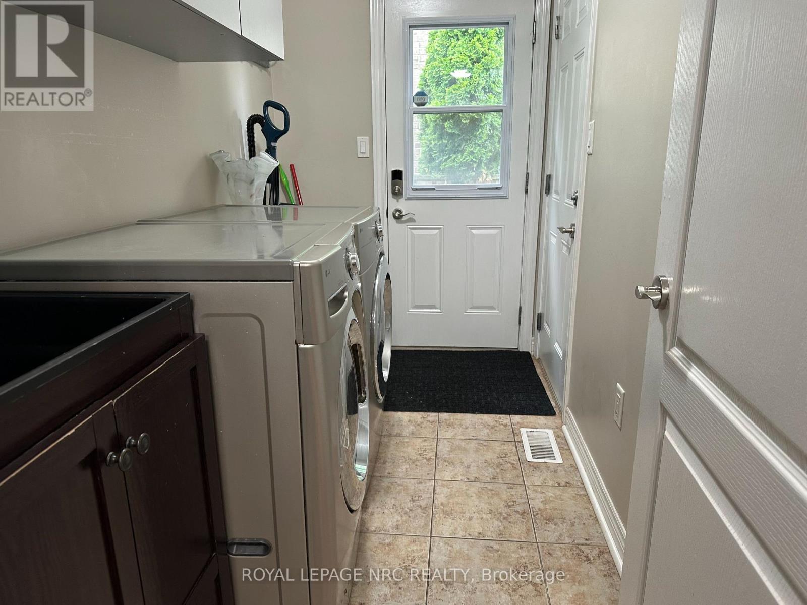 53 Permilla Street, St. Catharines, Ontario  L2S 2G4 - Photo 17 - X12100178