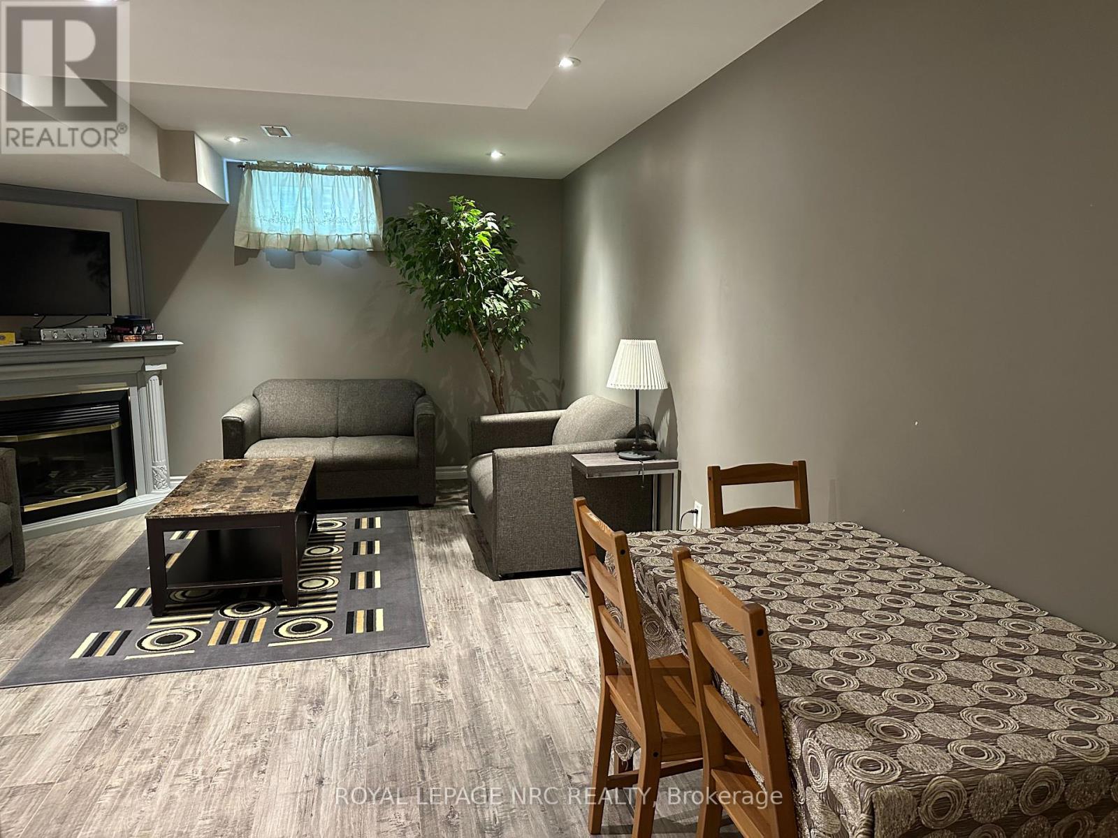 53 Permilla Street, St. Catharines, Ontario  L2S 2G4 - Photo 5 - X12100178