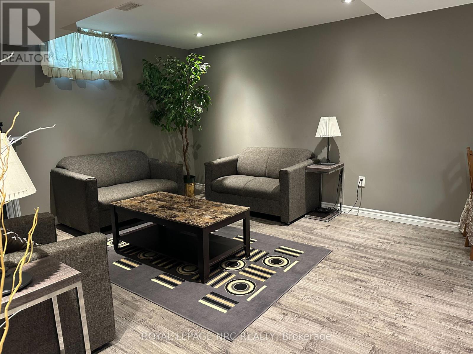 53 Permilla Street, St. Catharines, Ontario  L2S 2G4 - Photo 8 - X12100178