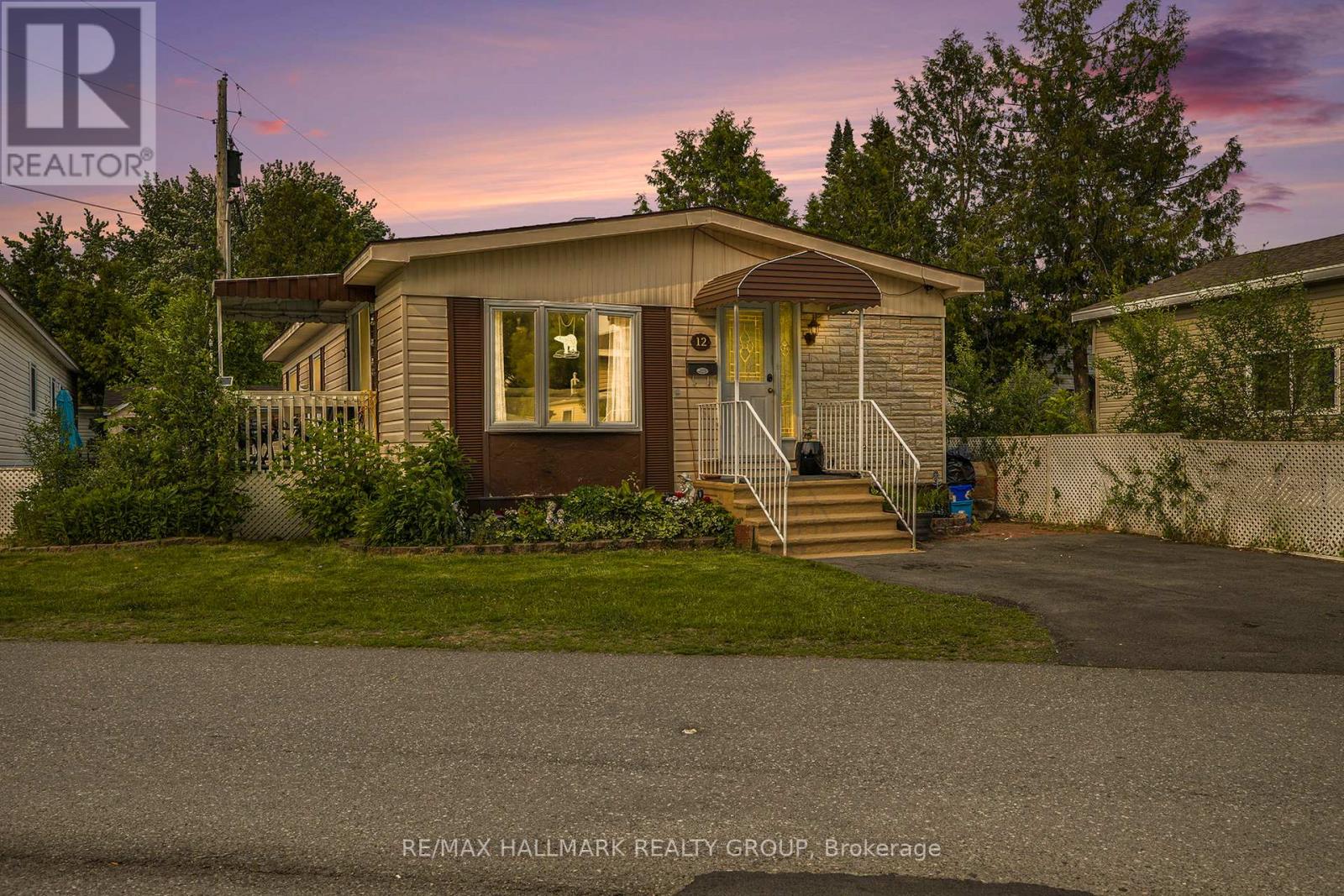 12 Vanier Road, Ottawa, Ontario  K2H 7P3 - Photo 1 - X12198796