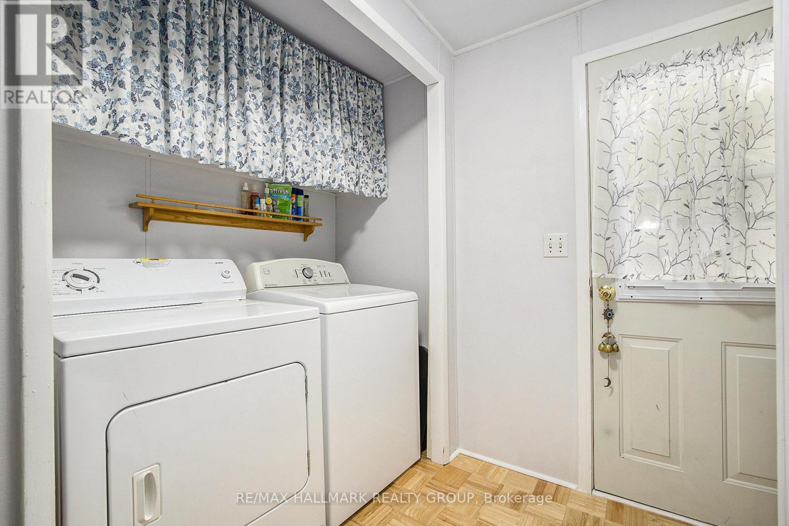 12 Vanier Road, Ottawa, Ontario  K2H 7P3 - Photo 13 - X12198796