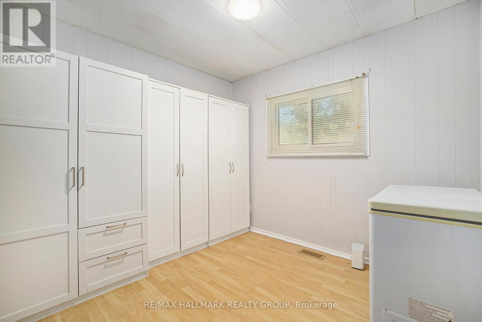 12 Vanier Road, Ottawa, Ontario  K2H 7P3 - Photo 19 - X12198796