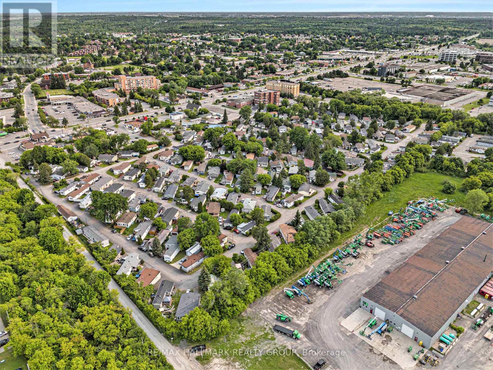 12 Vanier Road, Ottawa, Ontario  K2H 7P3 - Photo 24 - X12198796