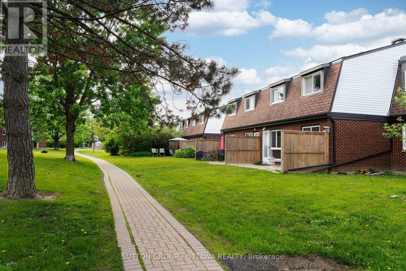 39j - 1958 Jasmine Crescent, Ottawa, Ontario  K1J 7W1 - Photo 27 - X12198846