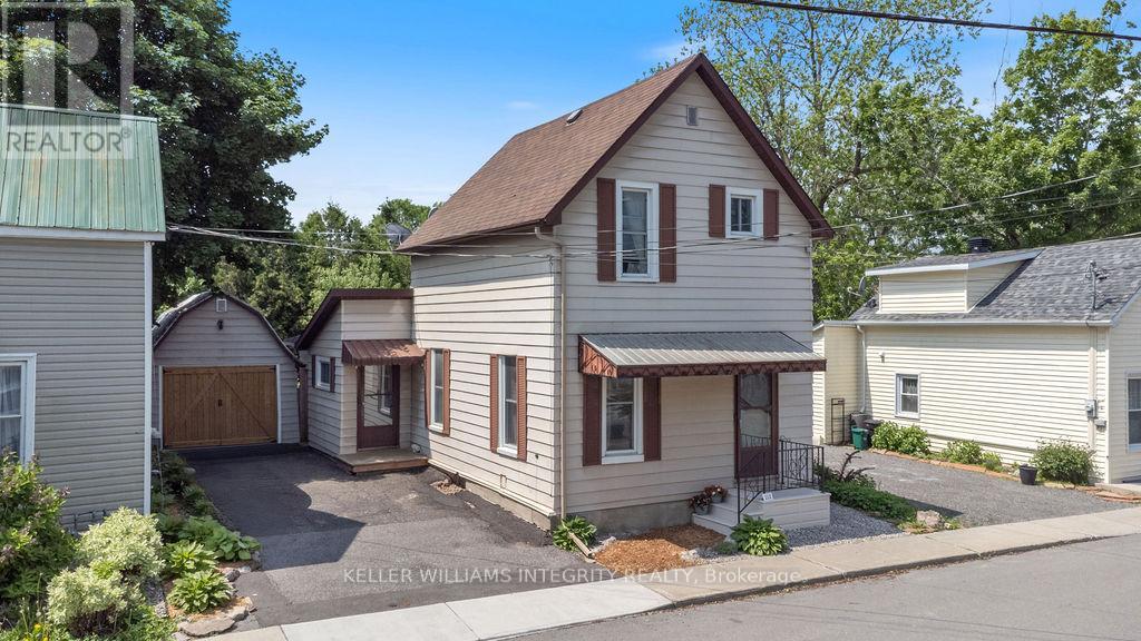 112 Thomas Street, North Grenville, Ontario  K0G 1J0 - Photo 2 - X12198929