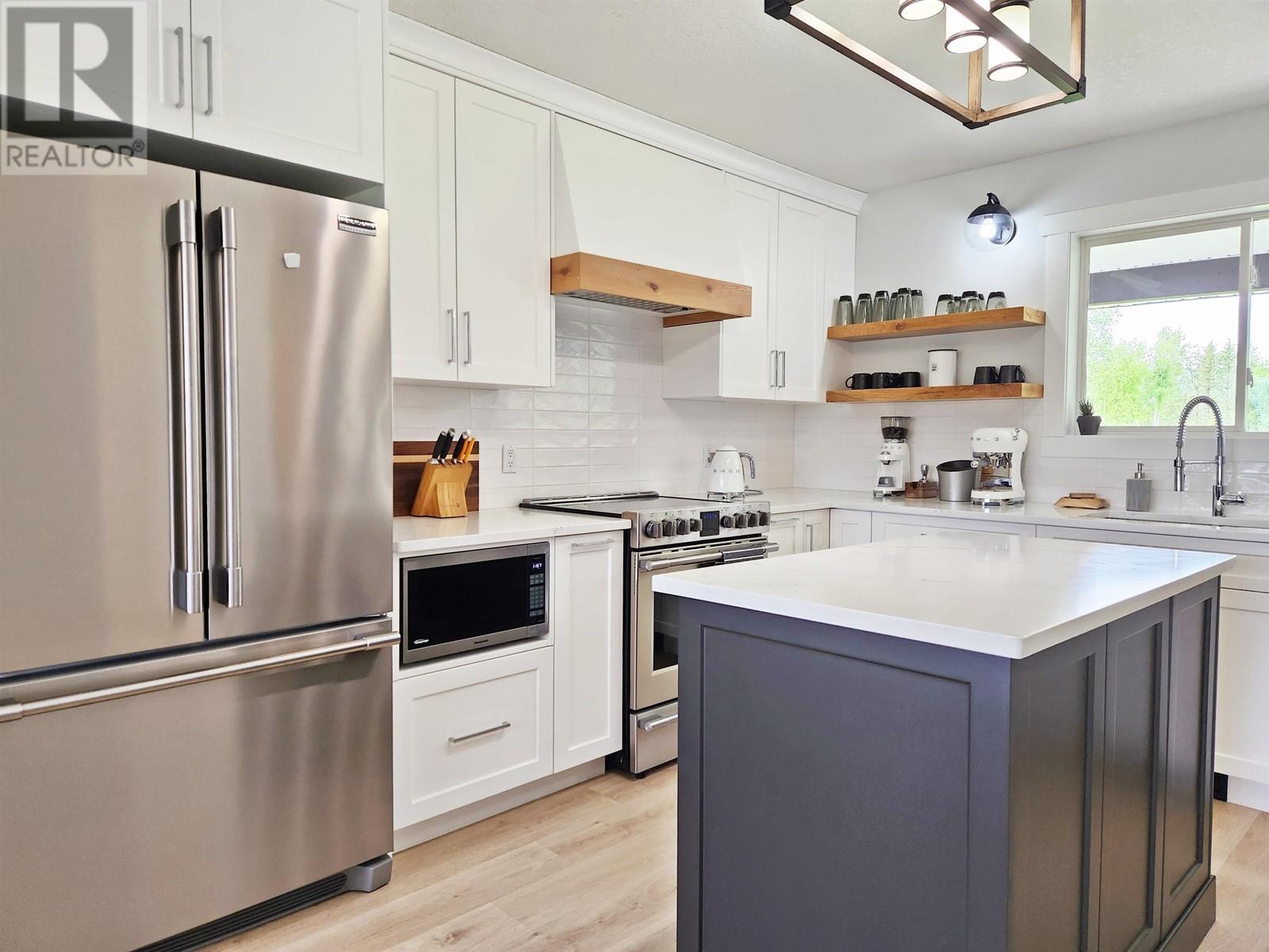 2312 West Fraser Road, Quesnel, British Columbia  V2J 6K1 - Photo 4 - R3009368