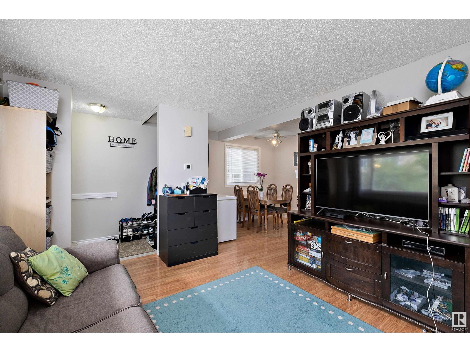 Property at 749 Village DR image 5