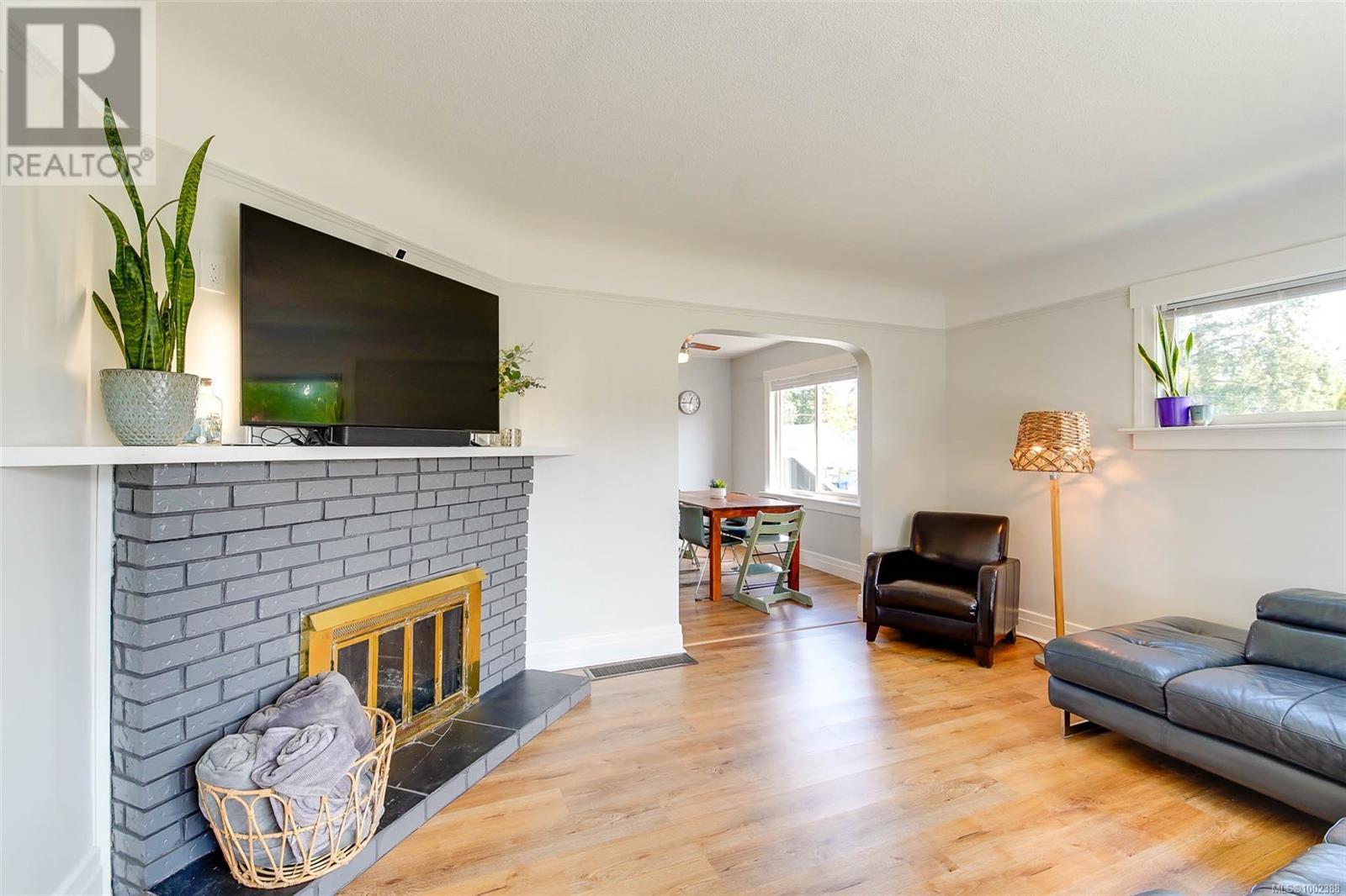 Property at 4703 Strathern St image 1