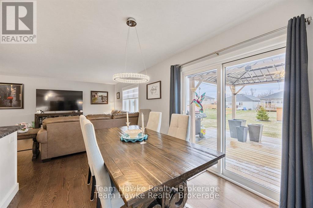 9 Cardinal Court, Tay, Ontario  L0K 2A0 - Photo 15 - S12198800