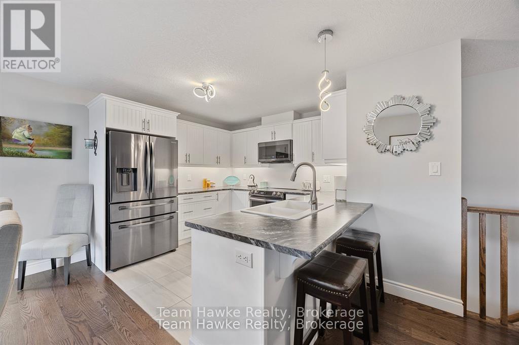 9 Cardinal Court, Tay, Ontario  L0K 2A0 - Photo 18 - S12198800