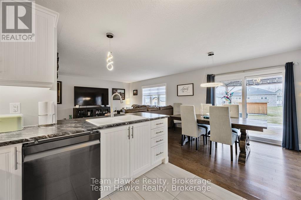 9 Cardinal Court, Tay, Ontario  L0K 2A0 - Photo 21 - S12198800