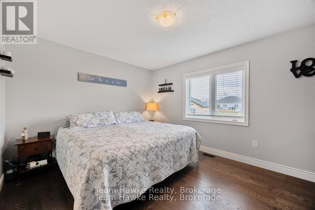 9 Cardinal Court, Tay, Ontario  L0K 2A0 - Photo 25 - S12198800
