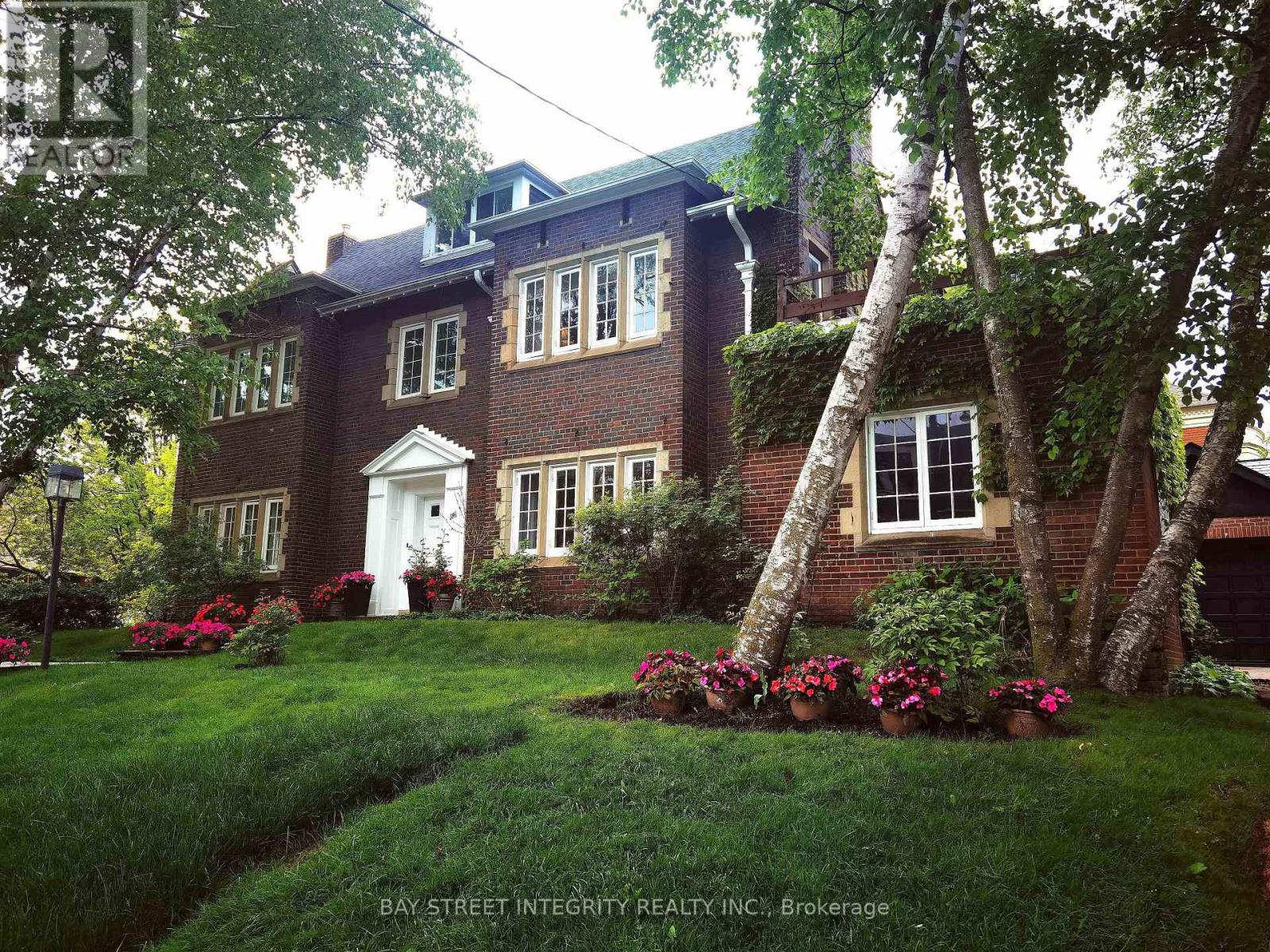 184 Heath Street W, Toronto (Forest Hill South), Ontario  M4V 1V2 - Photo 1 - C12198690