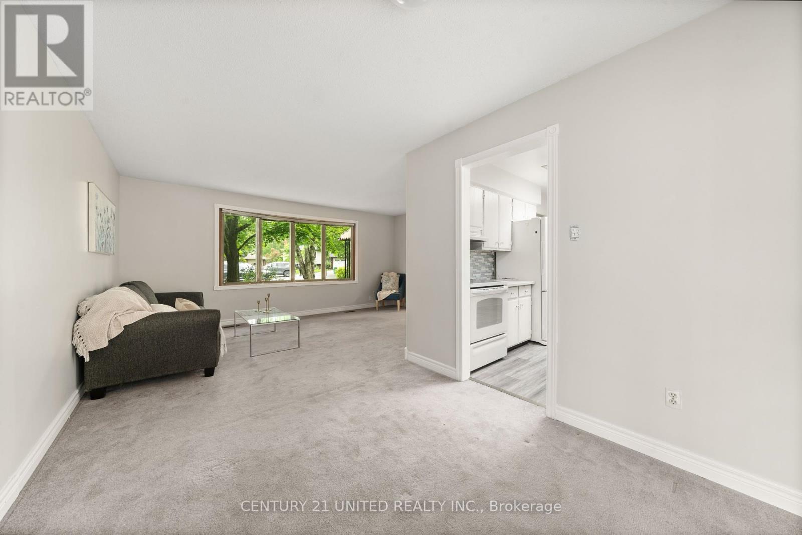 38 Parkview Drive, Peterborough North, Ontario  K9H 5M6 - Photo 13 - X12198850