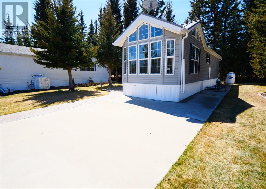 Property at 40, 32379 Range Road 55 image 2