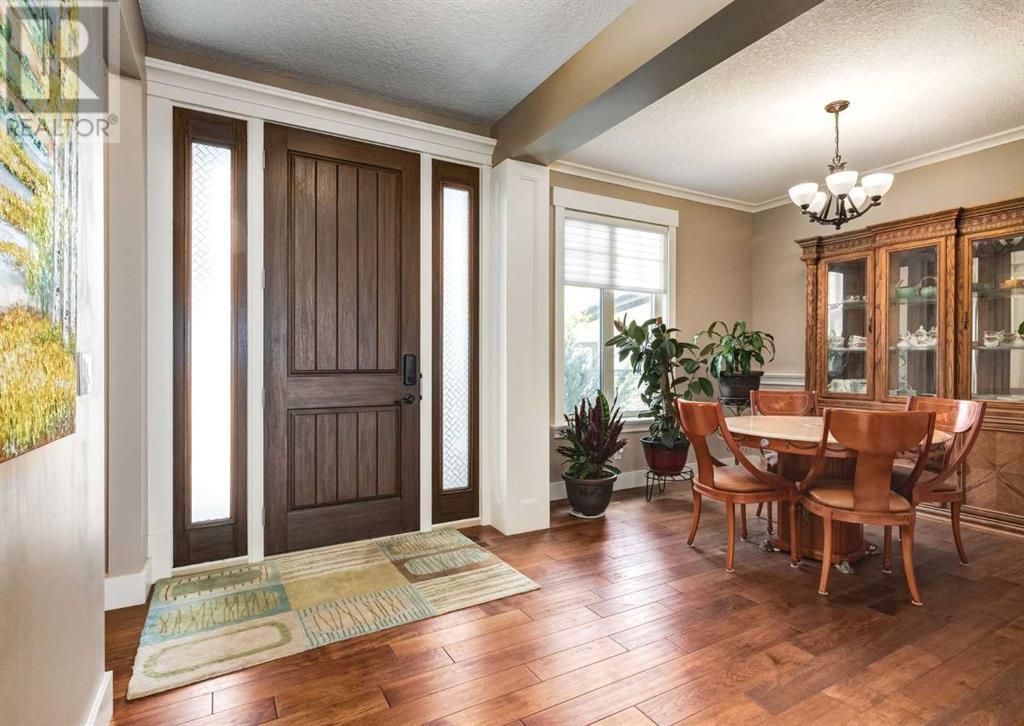 Property at 72 Rockcliff Grove NW image 4