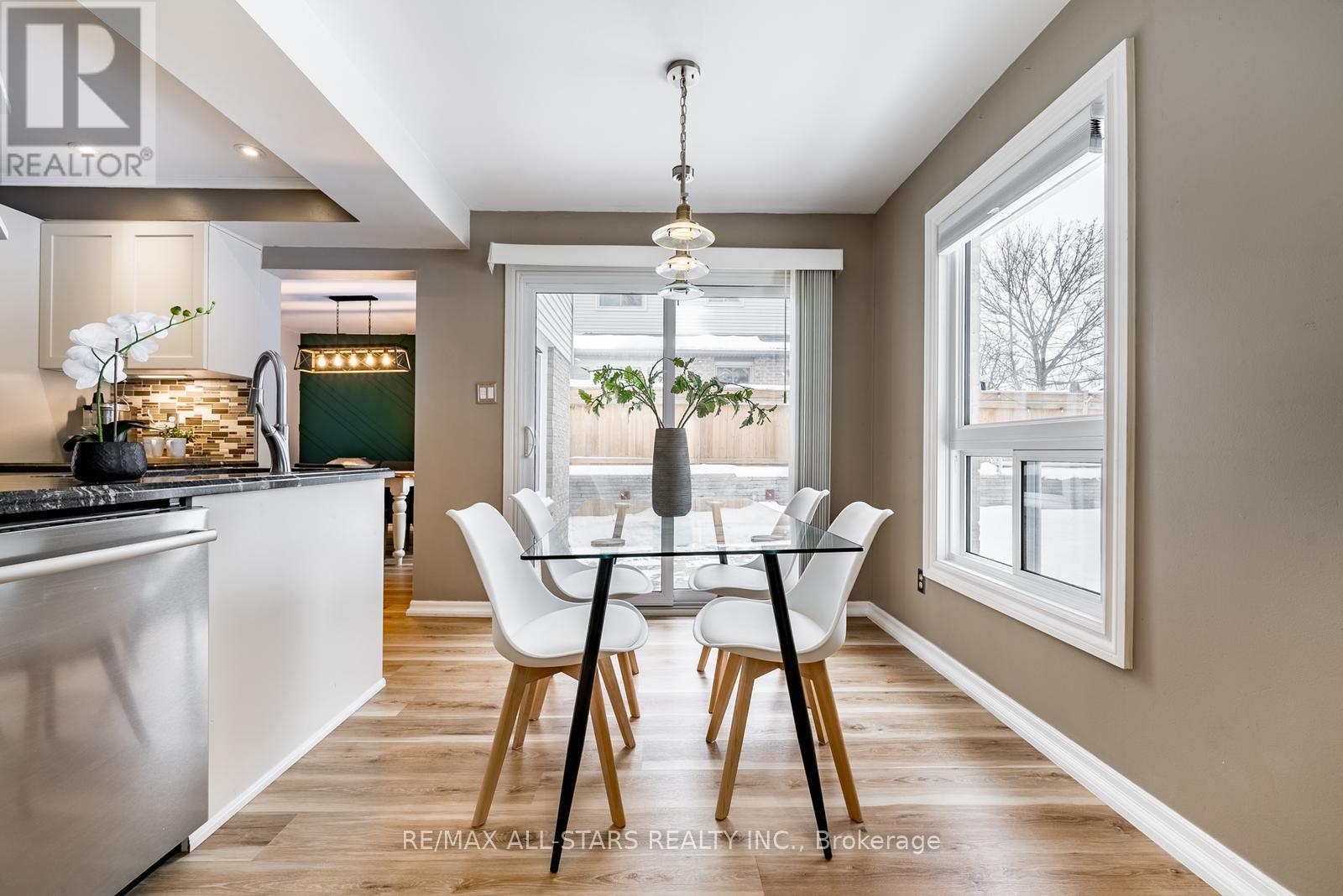 155 Willow Lane, Newmarket (Bristol-London), Ontario  L3Y 4J1 - Photo 16 - N12198611