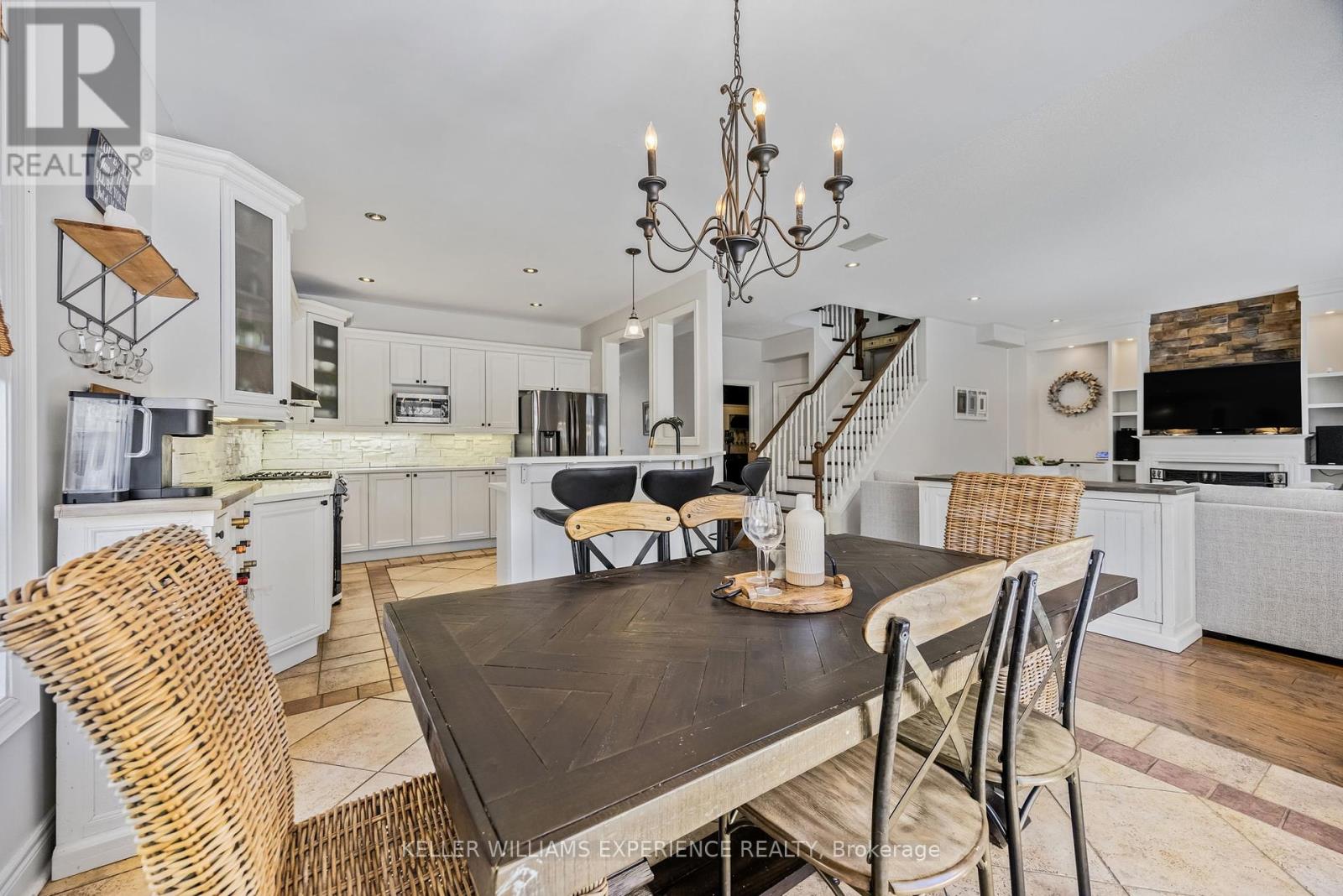 25 Regalia Way, Barrie (Innis-Shore), Ontario  L4M 7H7 - Photo 5 - S12198649