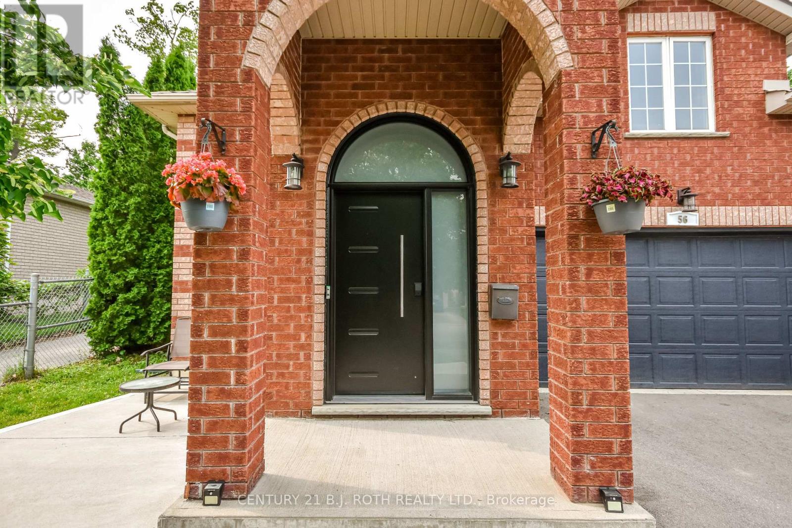 56 Monique Crescent, Barrie, Ontario  L4M 6Y4 - Photo 3 - S12198695