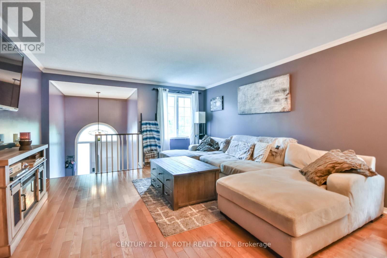 56 Monique Crescent, Barrie (East Bayfield), Ontario  L4M 6Y4 - Photo 7 - S12198695