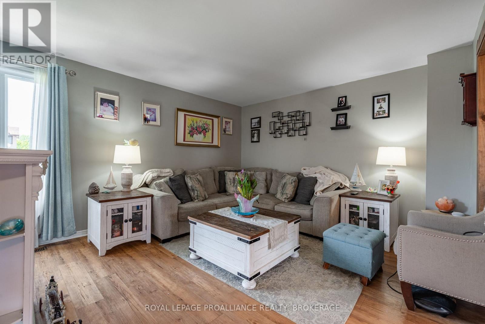 587 Davis Drive, Kingston (East Gardiners Rd), Ontario  K7M 7Y4 - Photo 5 - X12198885