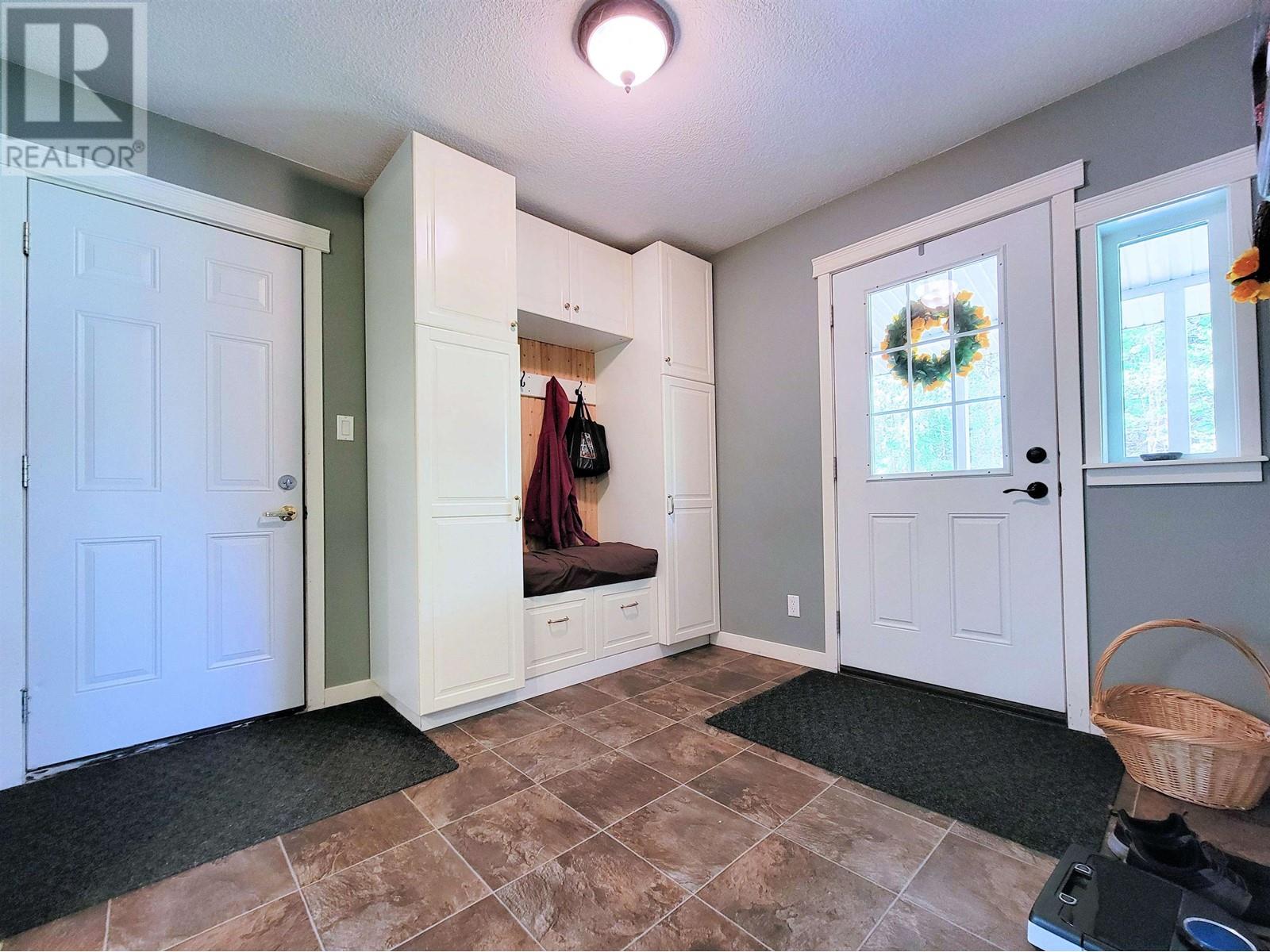 16685 Chief Lake Road, Prince George, British Columbia  V2K 5K3 - Photo 4 - R2985052