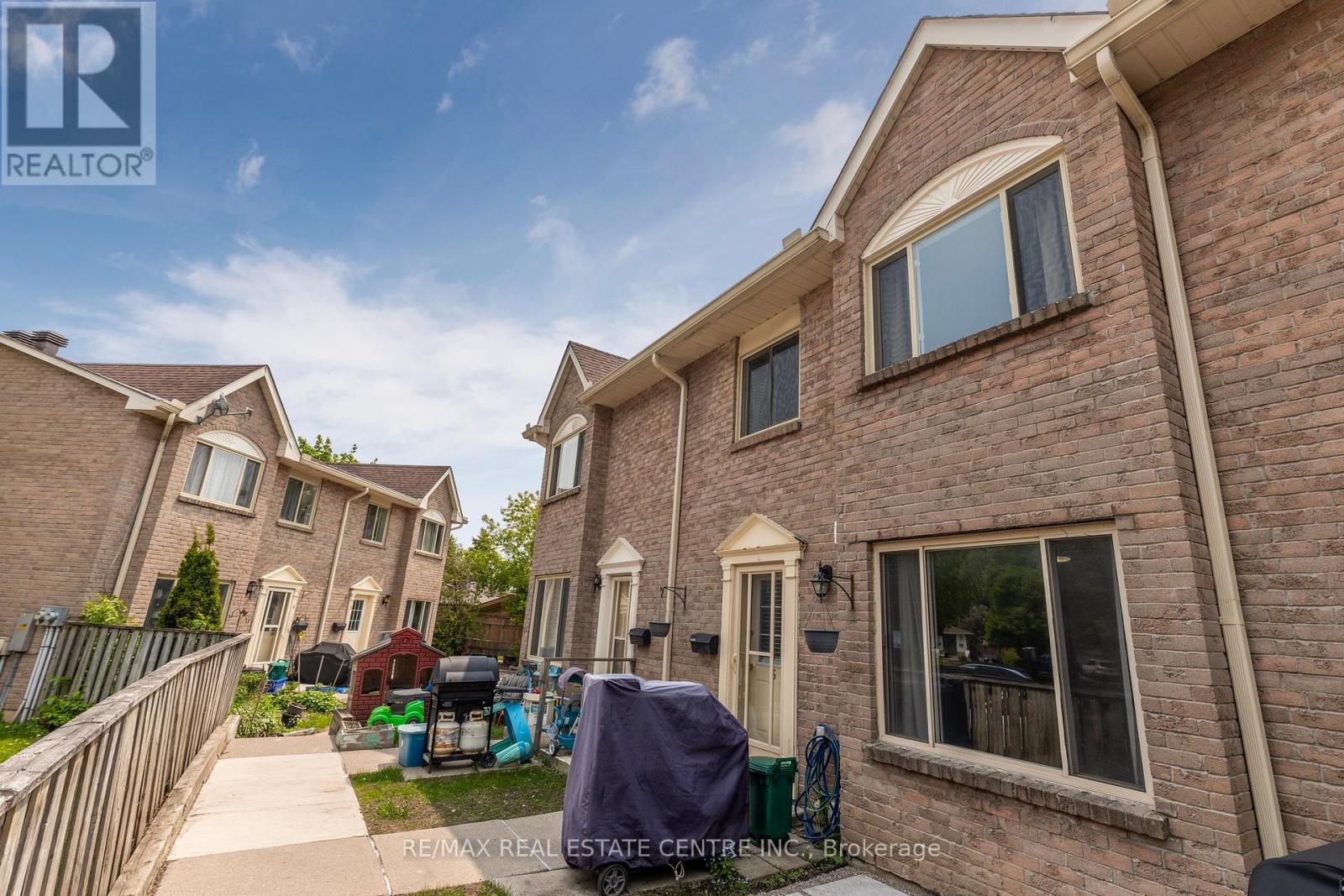 6 - 4 Cedar Drive, Orangeville, Ontario  L9W 2X6 - Photo 5 - W12198632