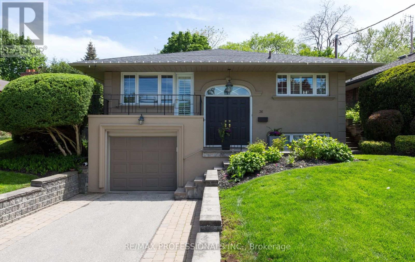 36 RAVENSCREST DRIVE, Toronto, Ontario