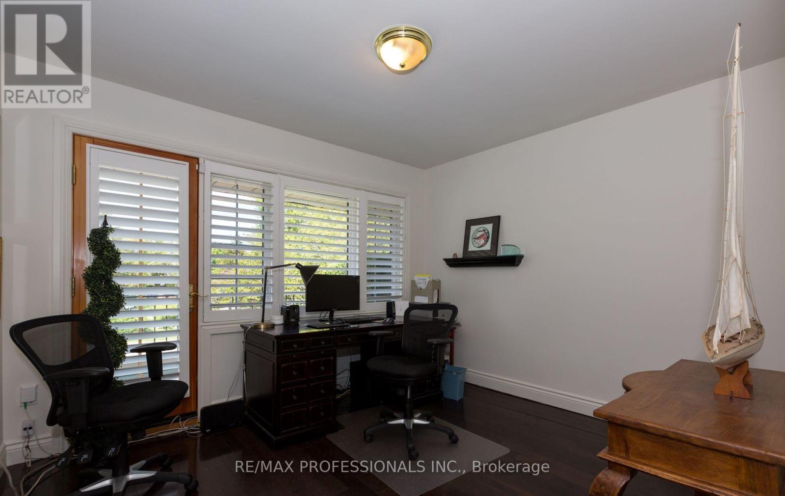 36 Ravenscrest Drive, Toronto, Ontario  M9B 5M7 - Photo 17 - W12198644