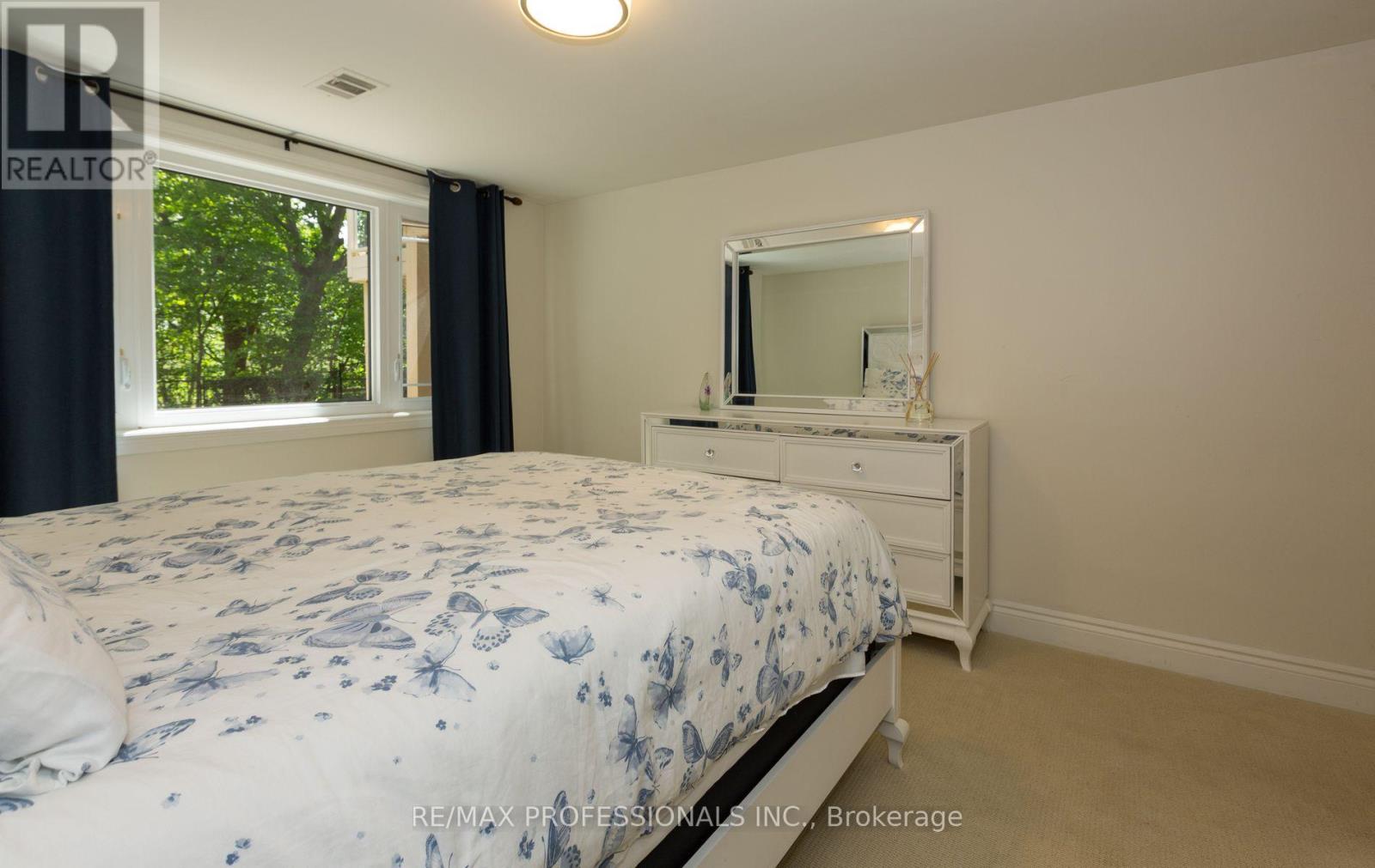 36 Ravenscrest Drive, Toronto, Ontario  M9B 5M7 - Photo 21 - W12198644
