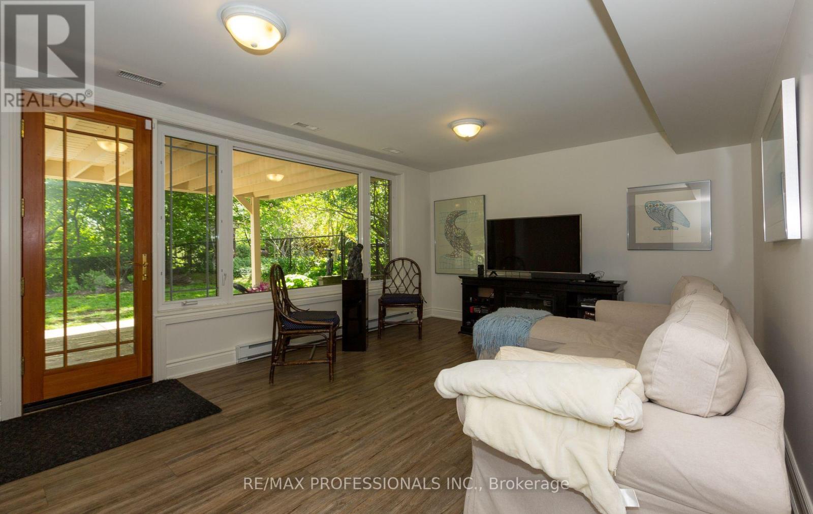 36 Ravenscrest Drive, Toronto, Ontario  M9B 5M7 - Photo 23 - W12198644