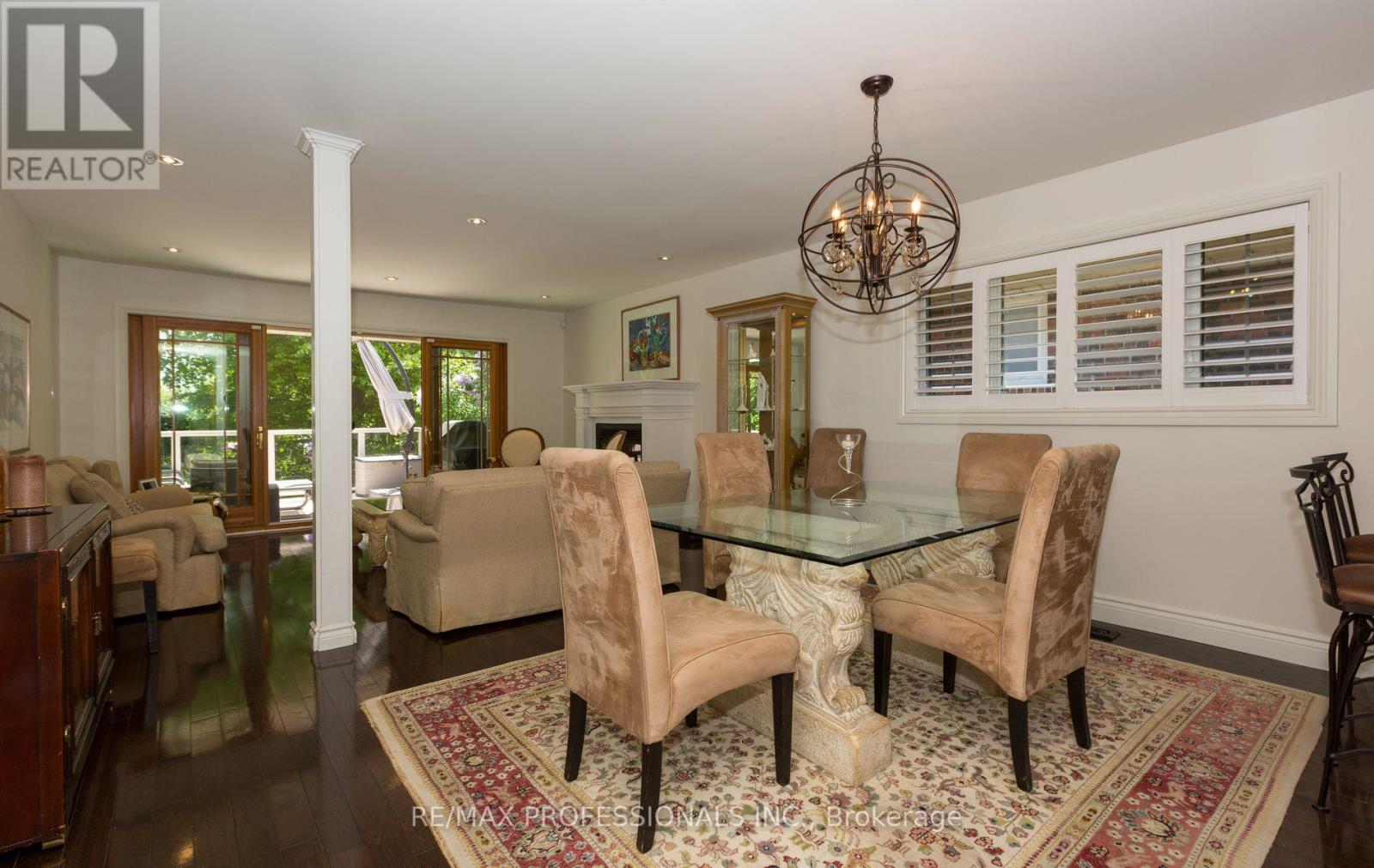 36 Ravenscrest Drive, Toronto, Ontario  M9B 5M7 - Photo 9 - W12198644