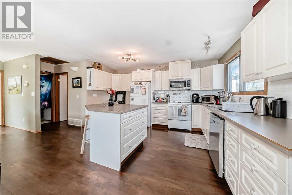 3, 604 First Street E, Cochrane, Alberta  T4C 1C5 - Photo 11 - A2224417