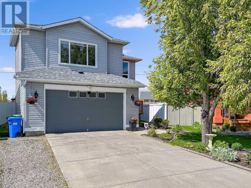 Property at 390 Somerside Park SW image 2