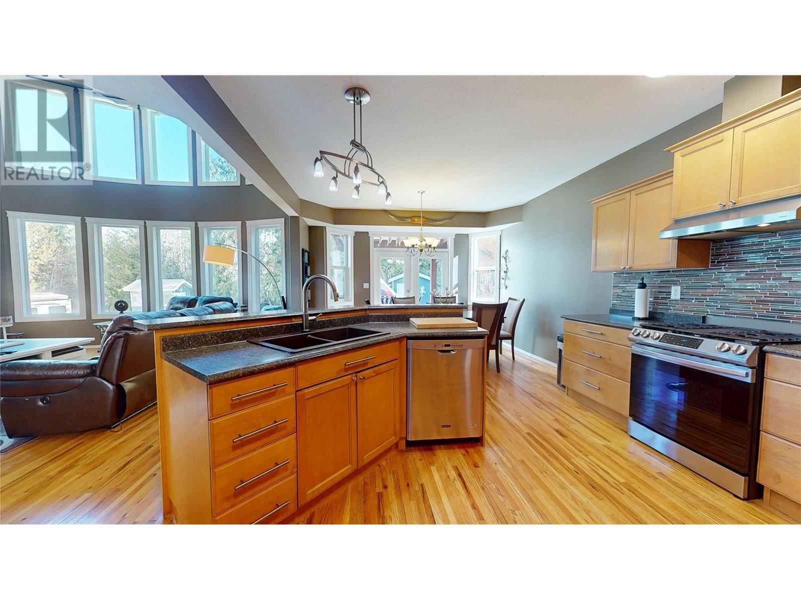 2874 Hilltop Road, Blind Bay, British Columbia  V0E 1H1 - Photo 14 - 10350887