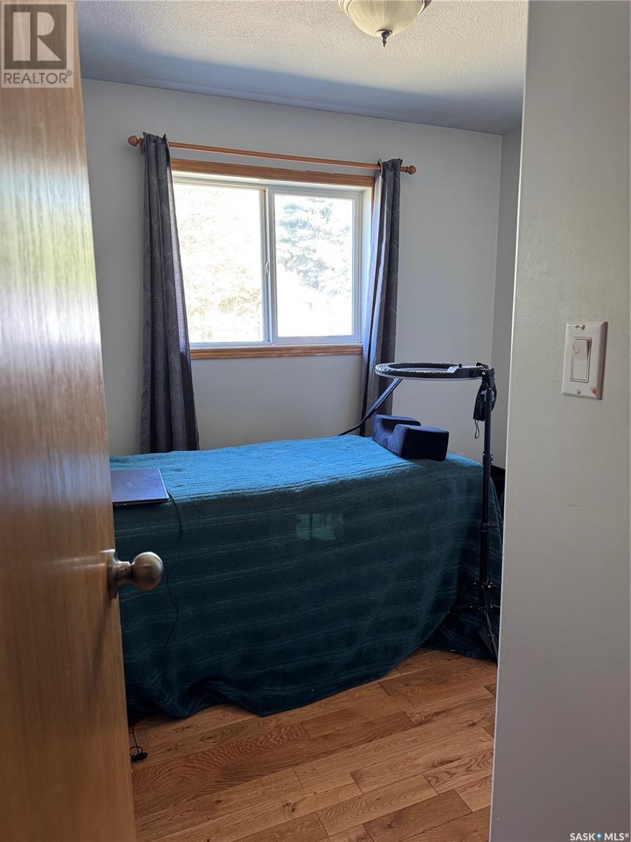 452 Adams Crescent, Prince Albert, Saskatchewan  S6V 7K6 - Photo 4 - SK008440