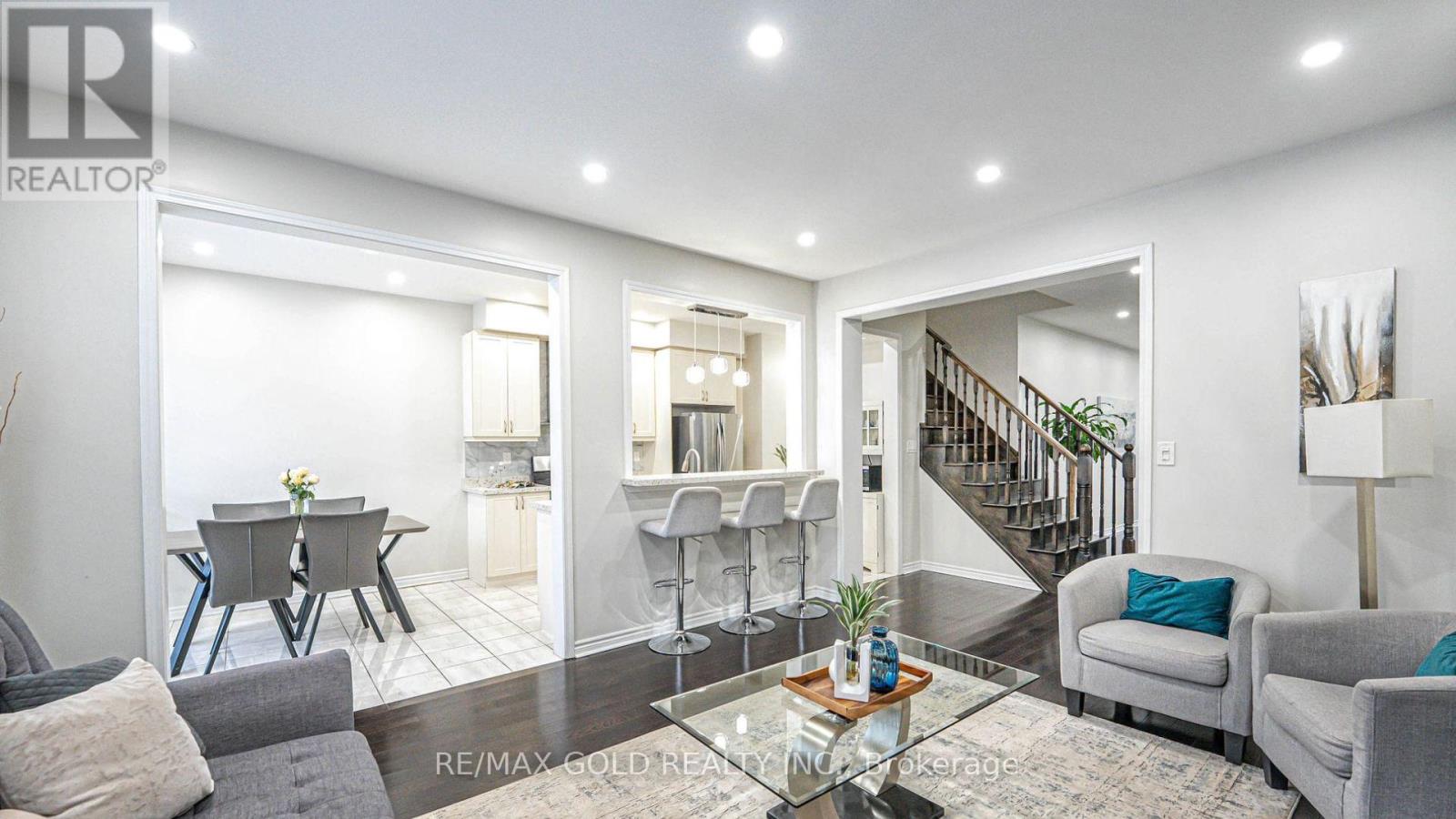 22 Jemima Road, Brampton, Ontario  L7A 4T6 - Photo 5 - W12182094