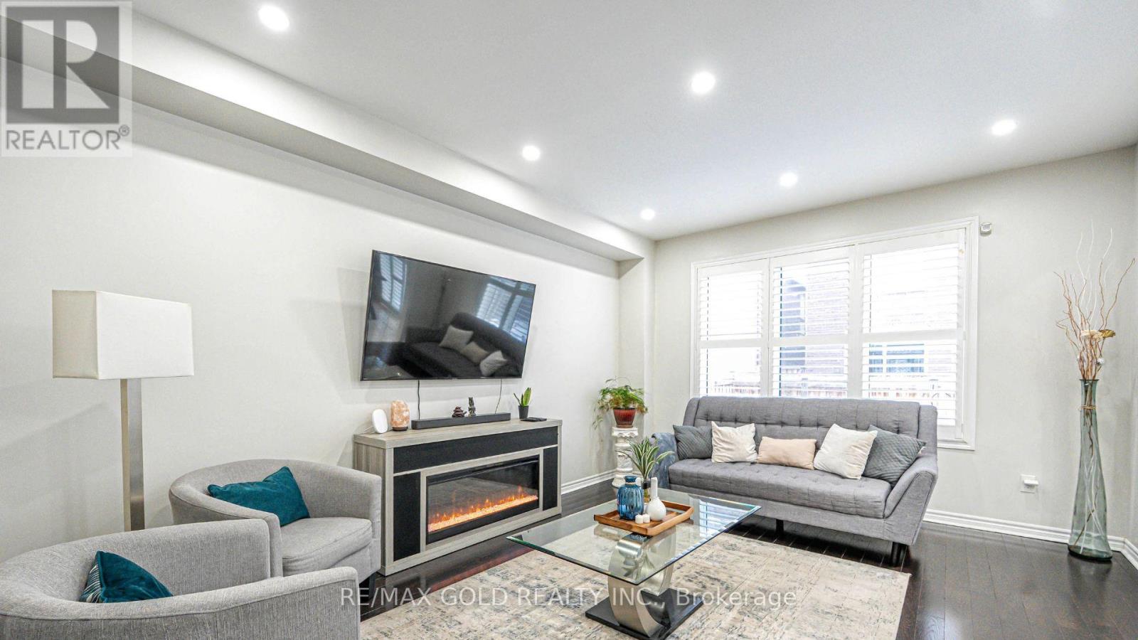 22 Jemima Road, Brampton, Ontario  L7A 4T6 - Photo 8 - W12182094