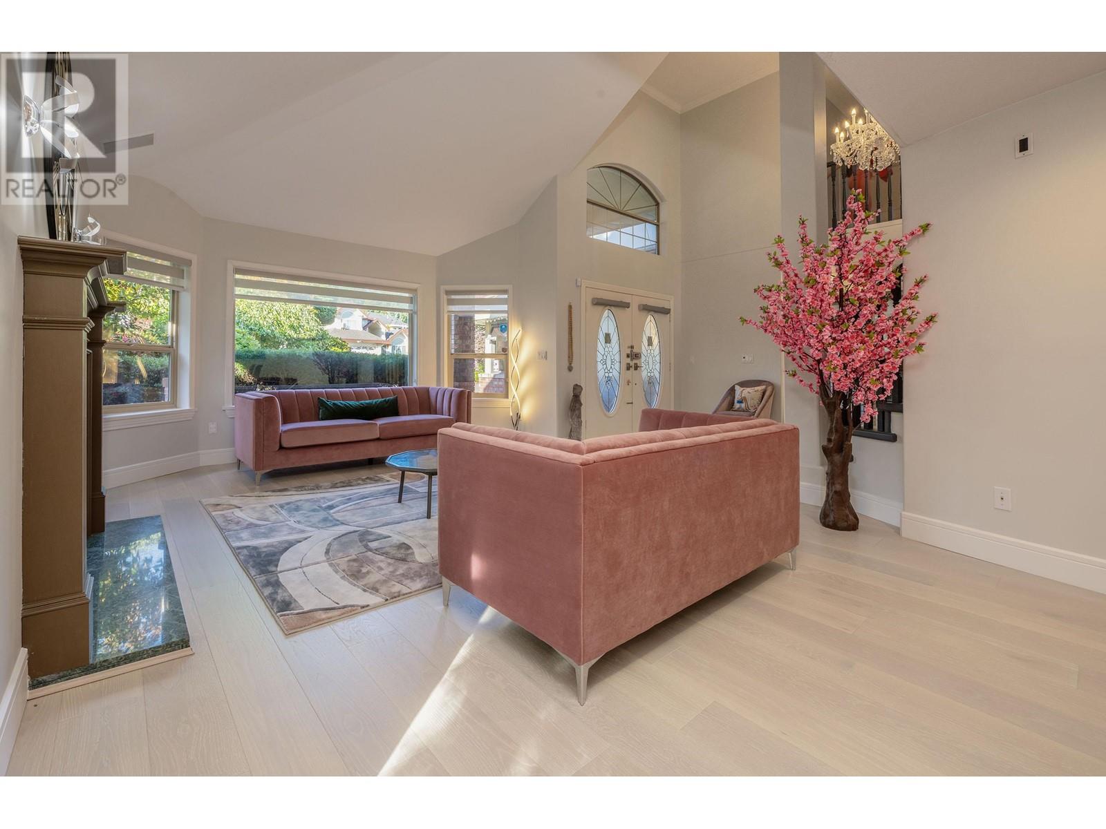 Property at 1570 LODGEPOLE PLACE image 4