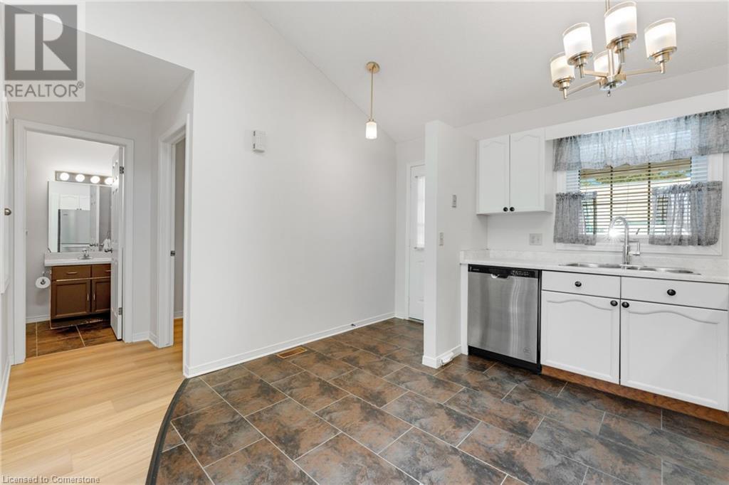 4107 Cherry Blossom Lane, Vineland, Ontario  L0R 2C0 - Photo 9 - 40733471