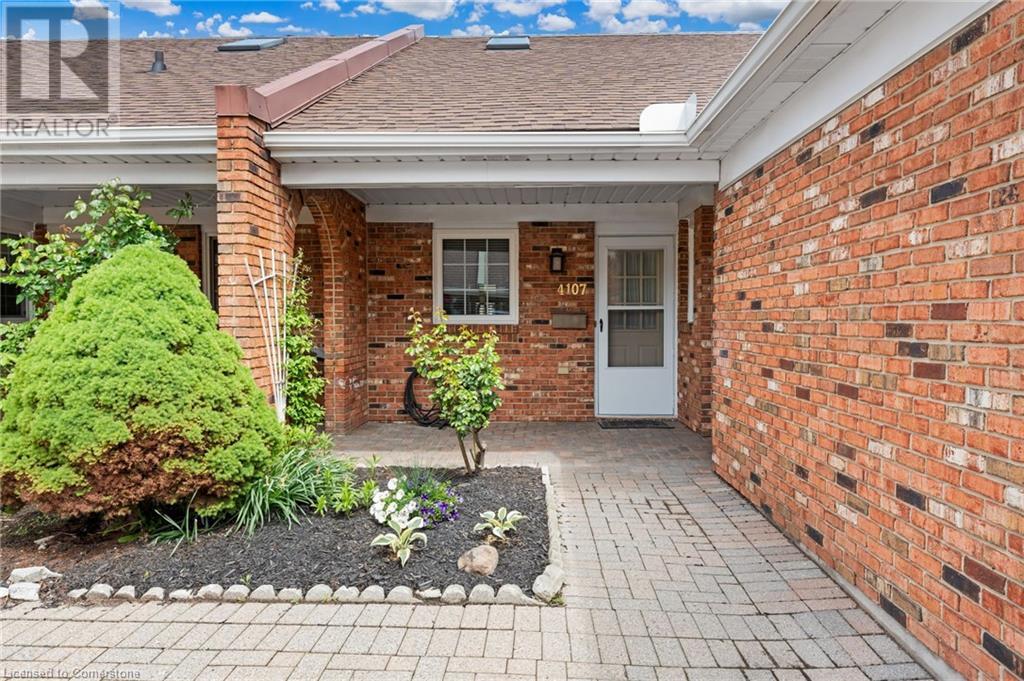 4107 Cherry Blossom Lane, Vineland, Ontario  L0R 2C0 - Photo 3 - 40733471