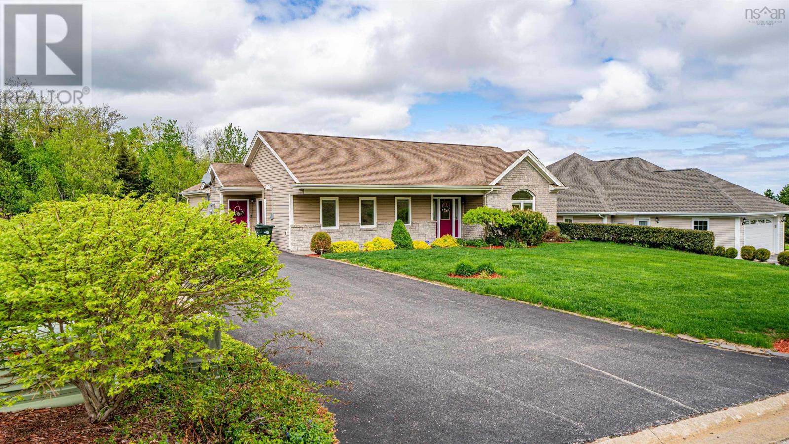 Property at 8 Mallard Avenue image 3