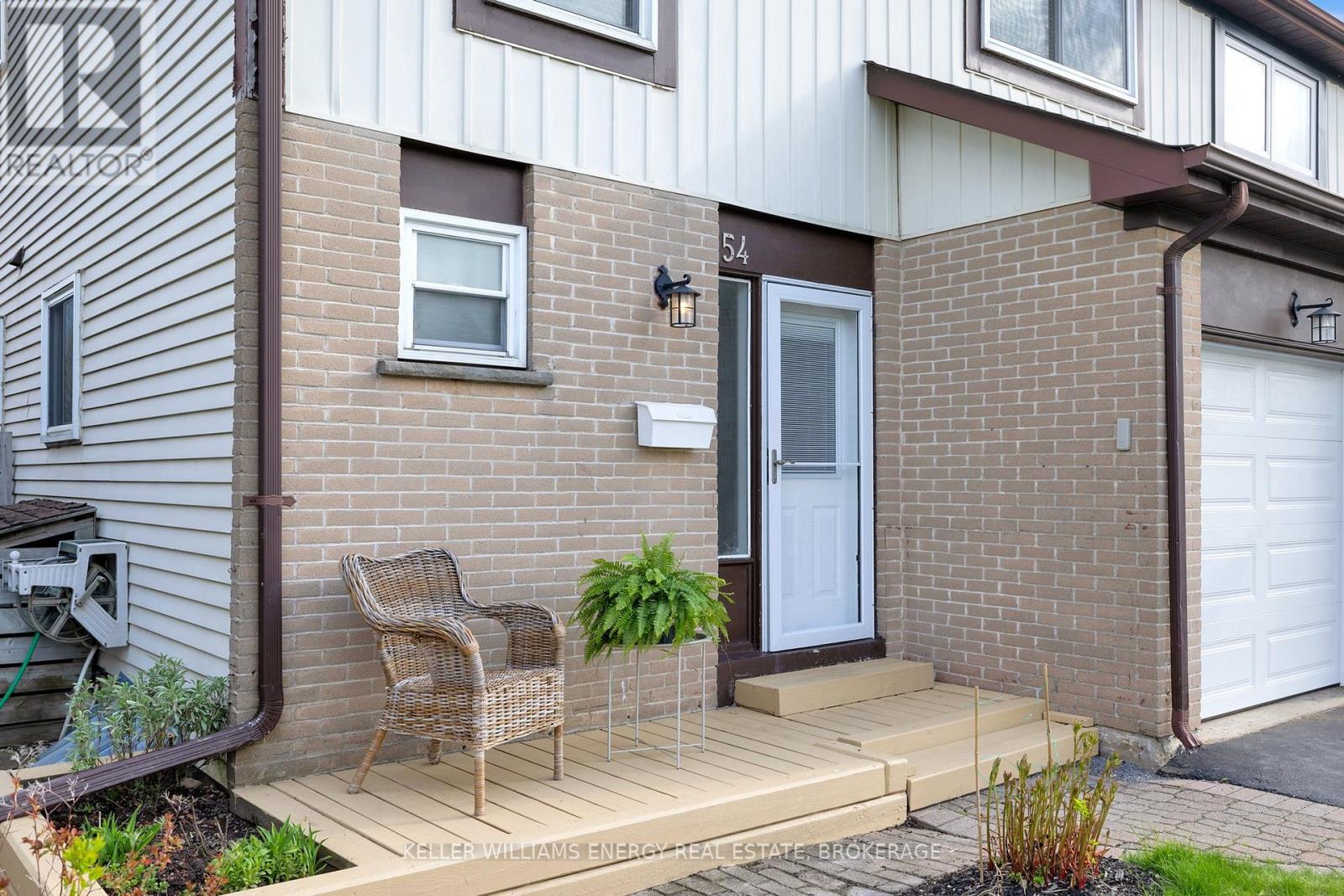 54 Alonna Street, Clarington, Ontario  L1C 3P8 - Photo 2 - E12199101
