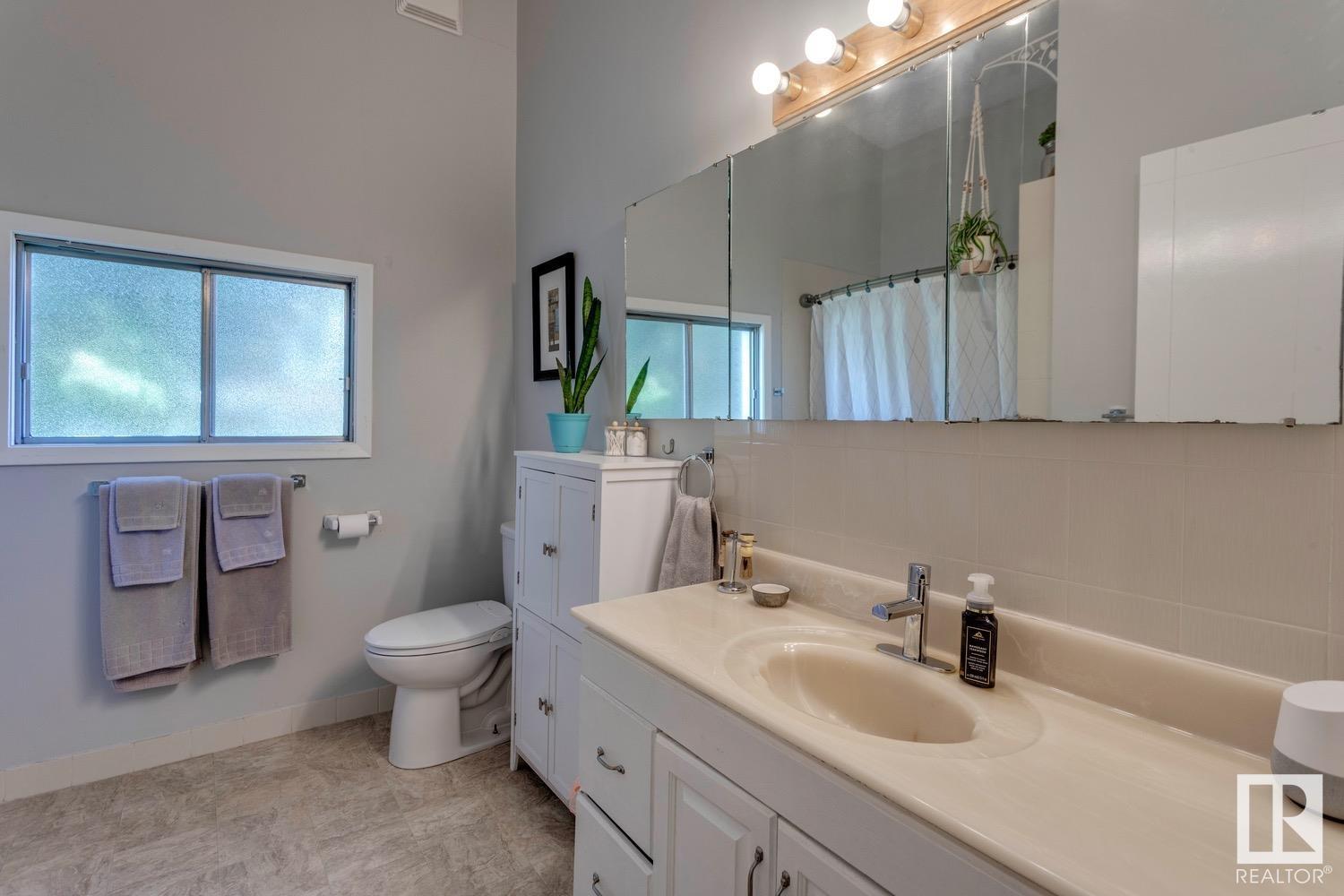 11527 37a Av Nw, Edmonton, Alberta  T6J 0J6 - Photo 18 - E4440527